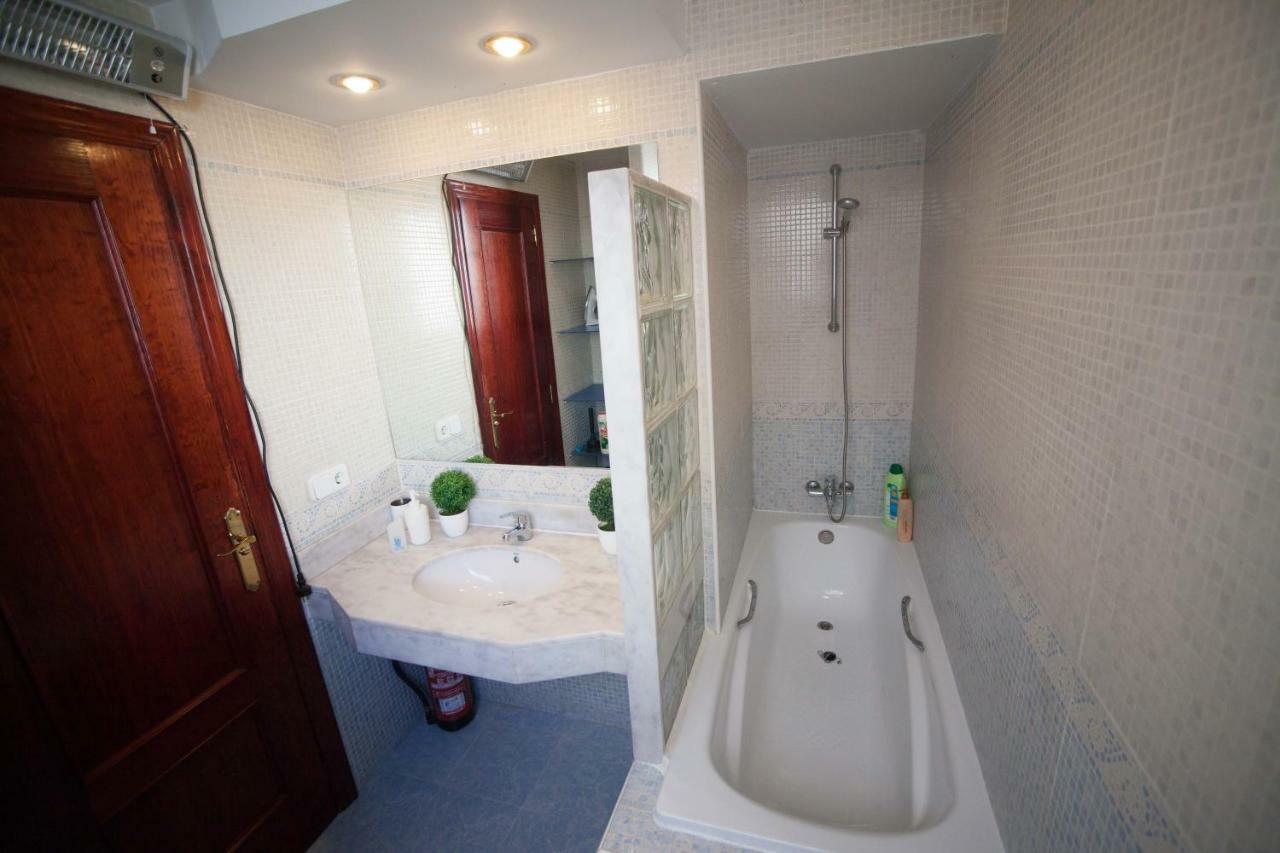 Ginger Apartment อาลิกันเต ภายนอก รูปภาพ